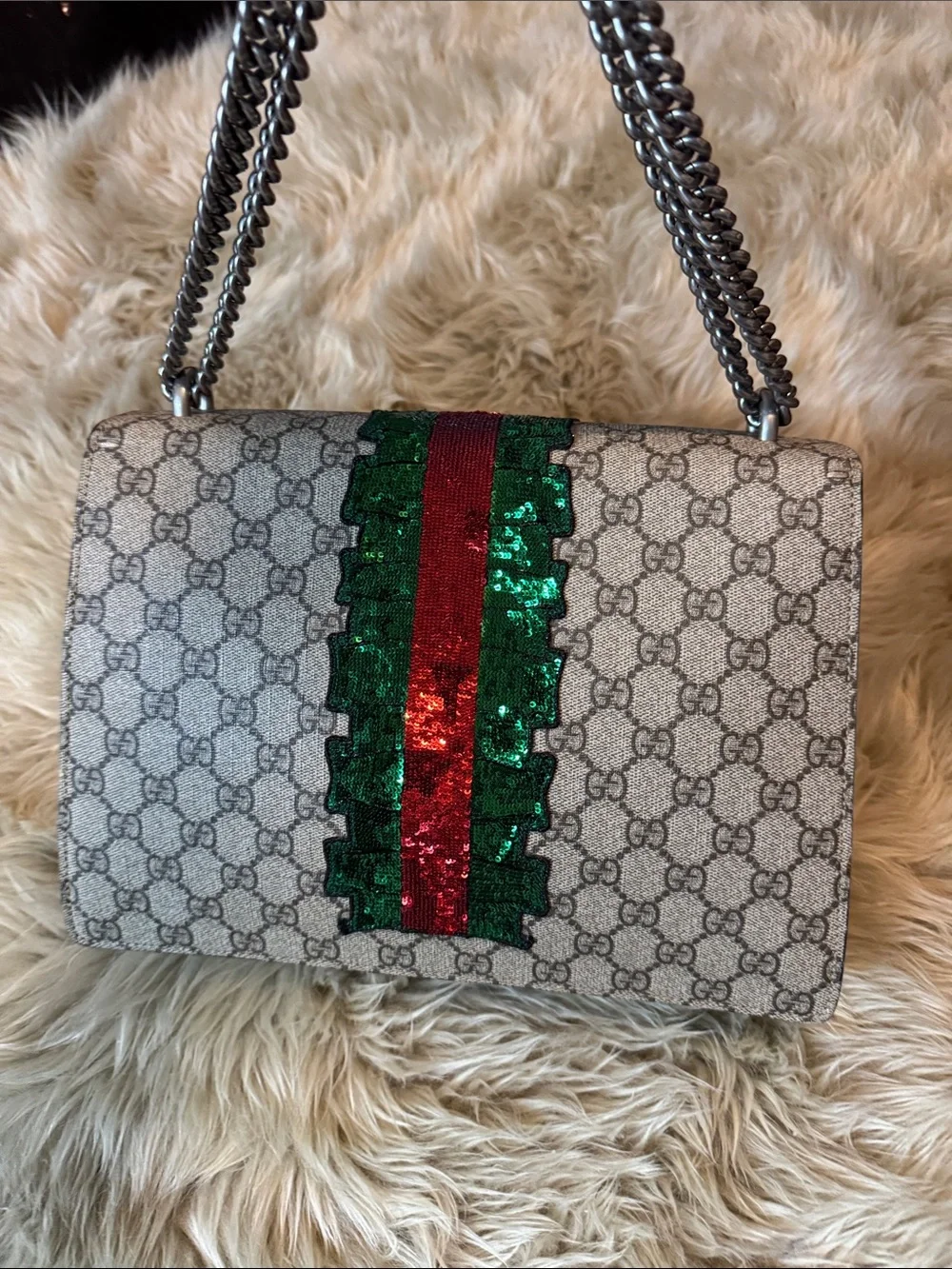 Gucci GG Supreme Shoulder Bag with Pink Glitter Lightning and Green-Red Appliqué - Picture 6 of 11